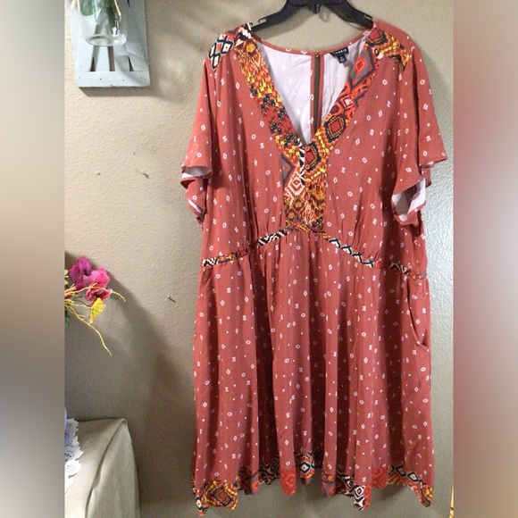 ****TORRID GEOGRAPHY SYMBOLS DRESS - Picture 8 of 13